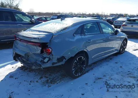 2024 Kia K5 Gt-Line из США, поврежденный, VIN 5XXG64J2XRG230306